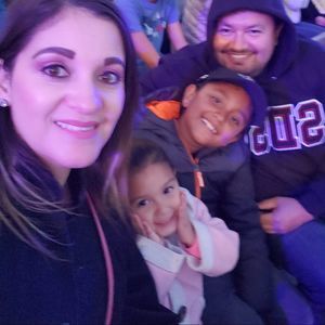 Meet your Posher, Josue